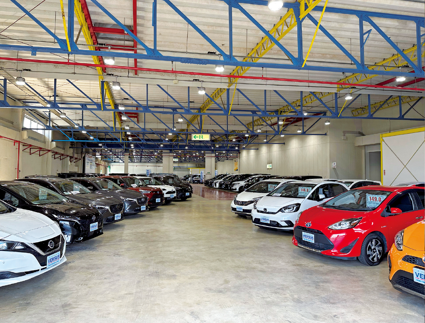 鈴鹿店店内駐車場